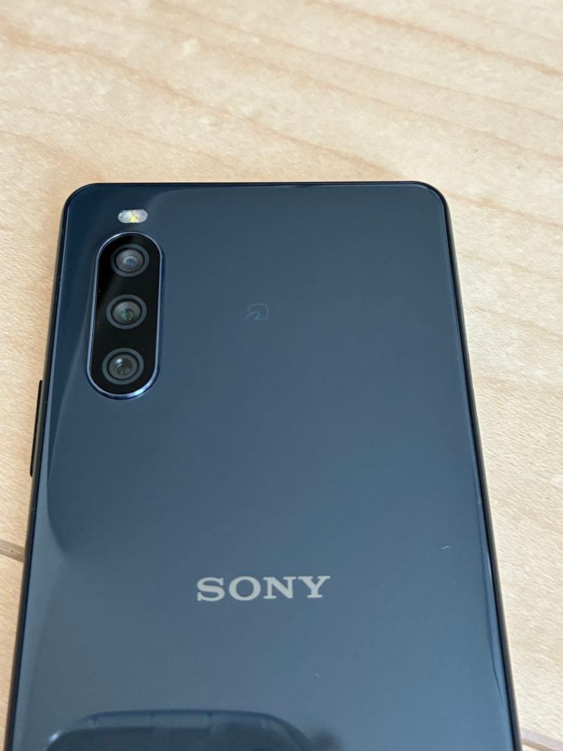 docomo版　SO-52B Xperia 10 III エクスペリア