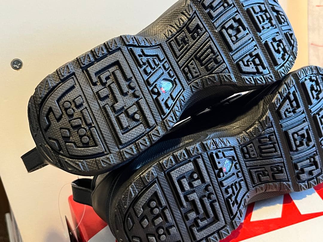 n*a様 ナイキ　フェノメナ　24cm