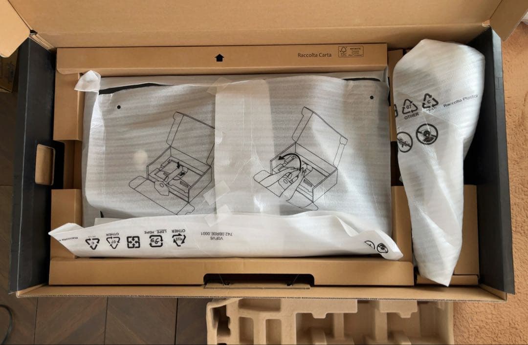 Alienware 27 4K ゲーミングモニター AW2725QF