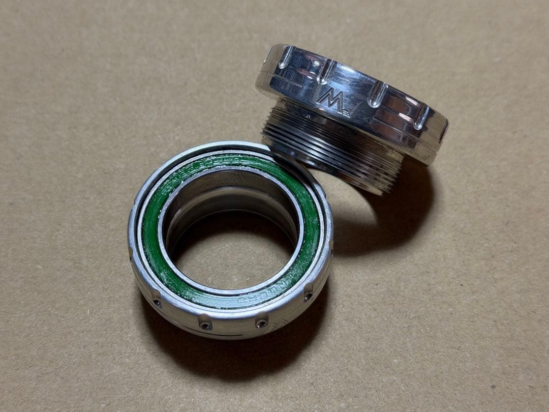 White Industries BSA BB ボトムブラケット　30mm