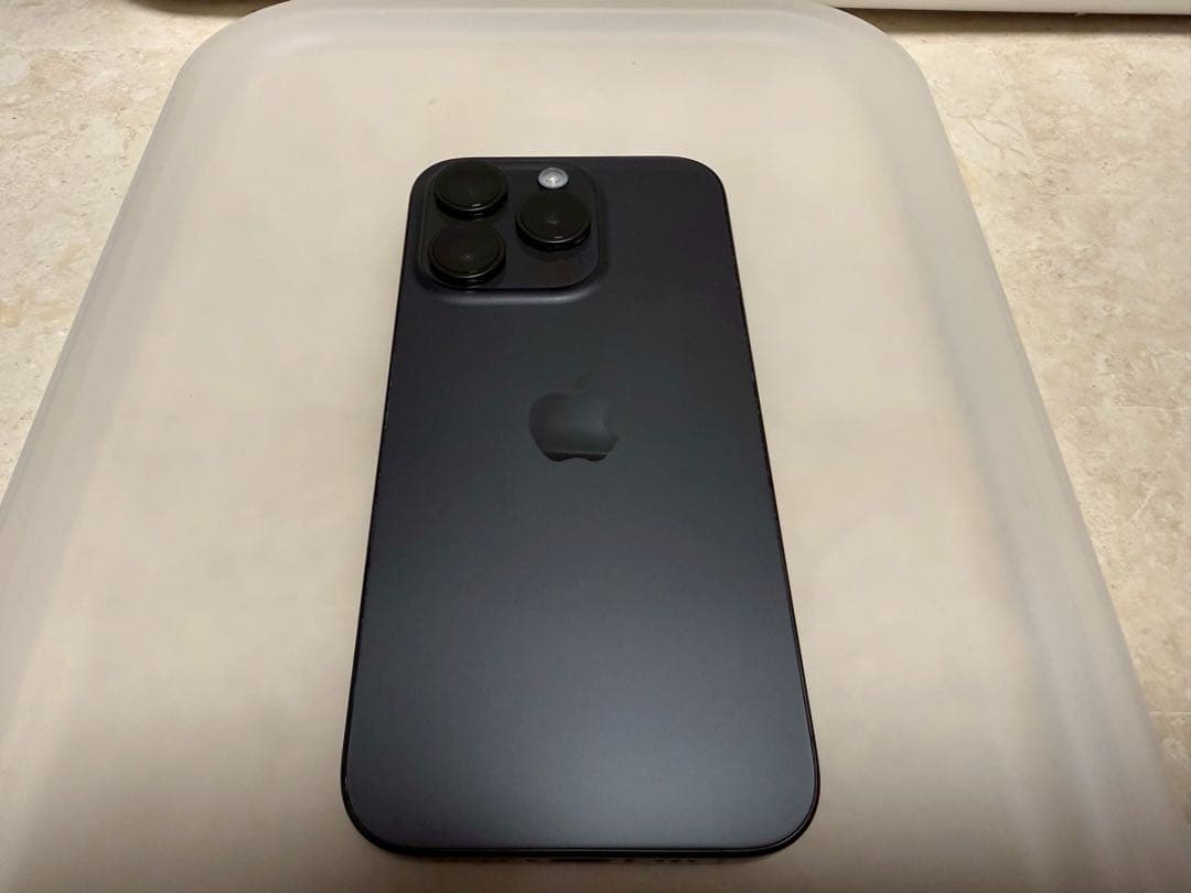 Apple iPhone 15Pro 128GB ブラックチタニウム