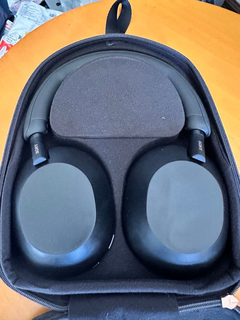 Sony ワイヤレスヘッドホン ブラック ケース付き