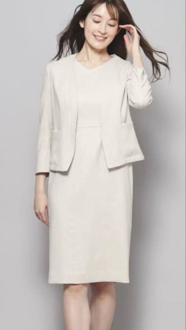 新品　クードシャンス　ノーカラーJKスーツ　36 ライトグレー