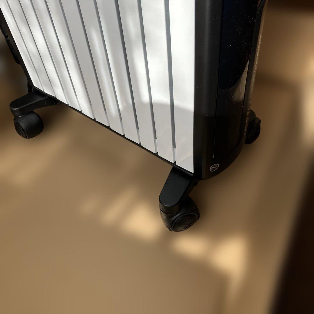 DeLonghi ヒーター スリムデザイン　MDHU15-BK