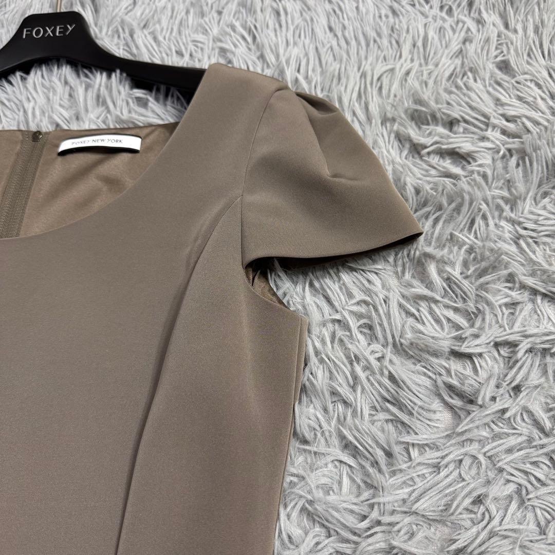 美品✨フォクシー ギャザーフレアワンピース 半袖 ラウンドネック エスプレッソ