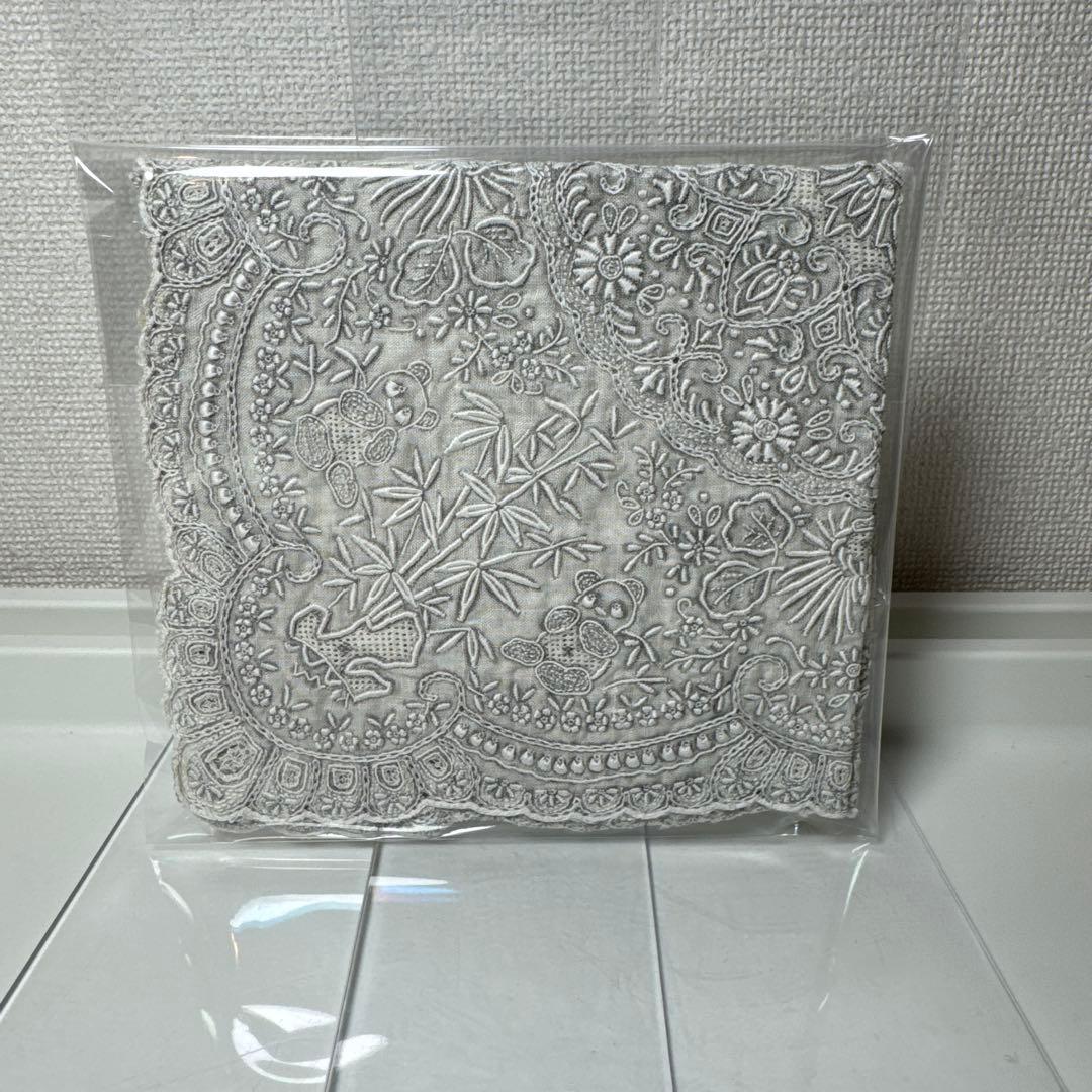 【美品】スワトウ　スワトー　汕頭刺繍のハンカチ ヴィンテージ　パンダちゃん　✨