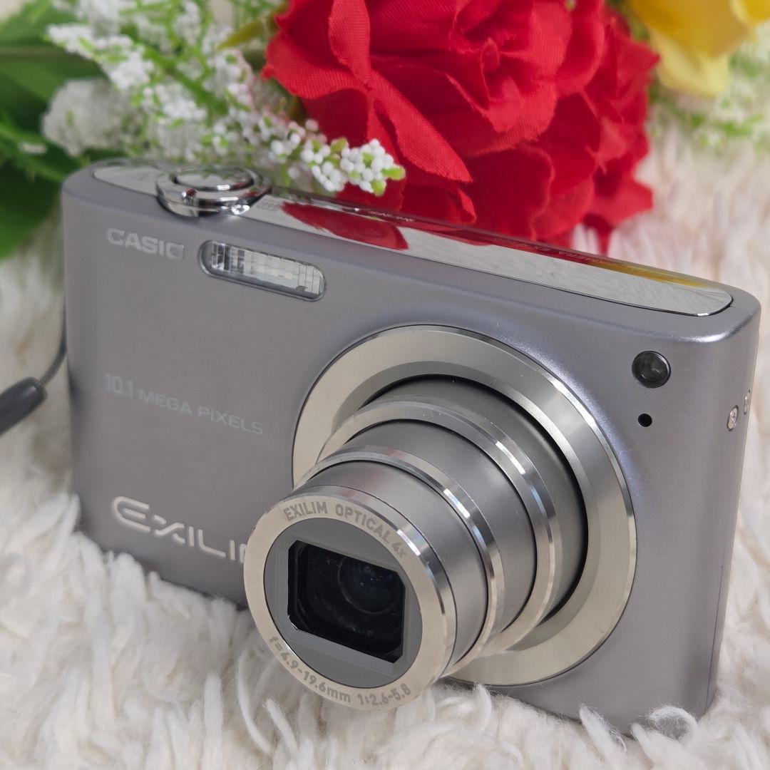 【美品】CASIOデジカメEXILM　EX-Z2200 箱付属品有り　シルバー