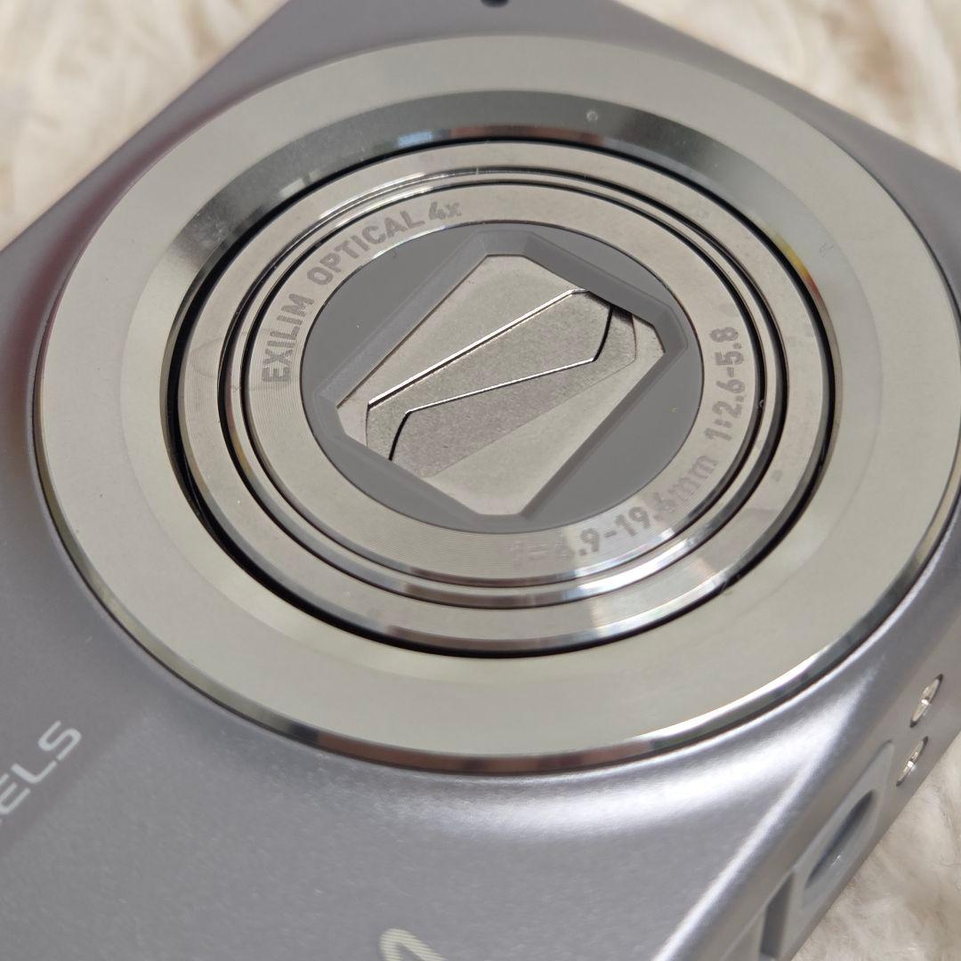 【美品】CASIOデジカメEXILM　EX-Z2200 箱付属品有り　シルバー