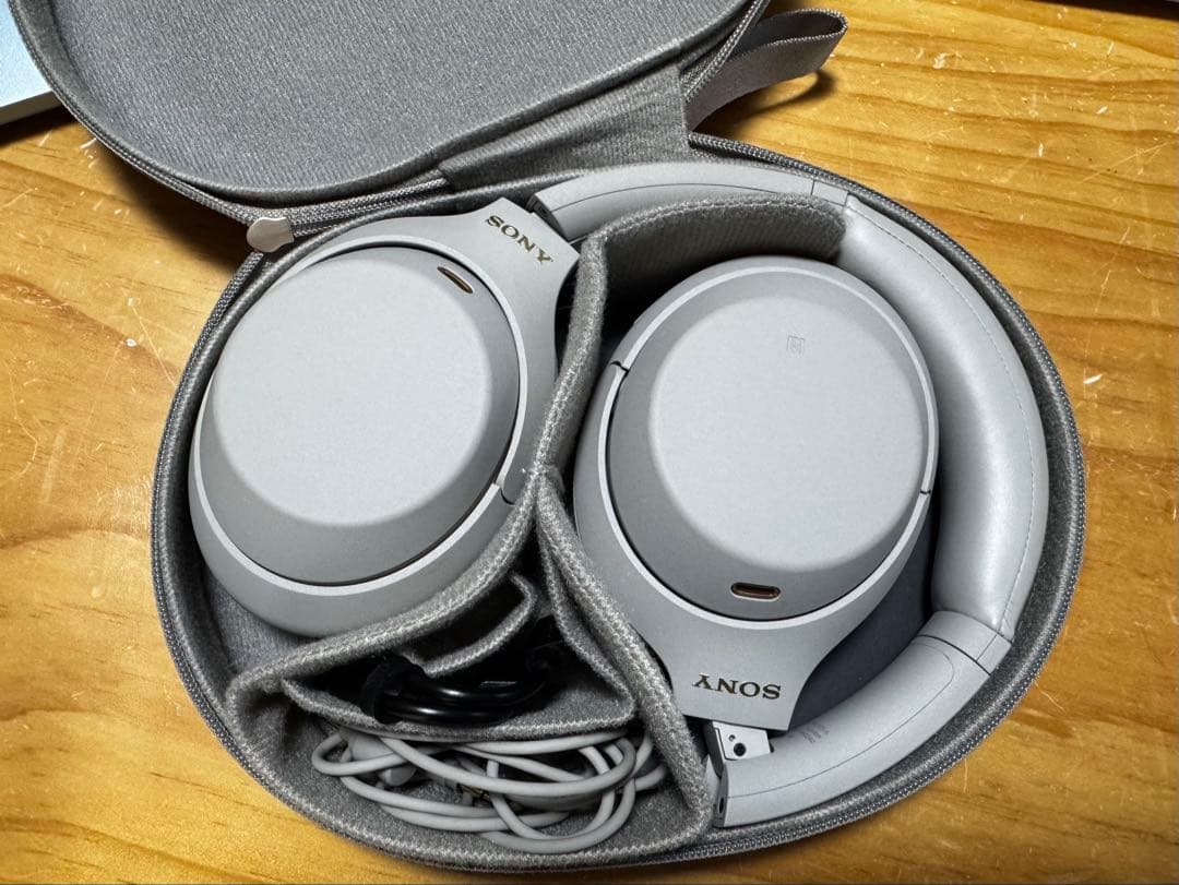 SONY WH-1000XM4 プラチナシルバー