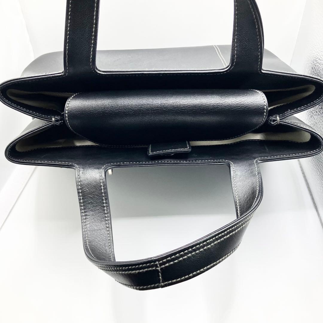 ぱっちさま　フェラガモ　ハンドバッグ　ガンチーニ　ブラック　レザー　レディース