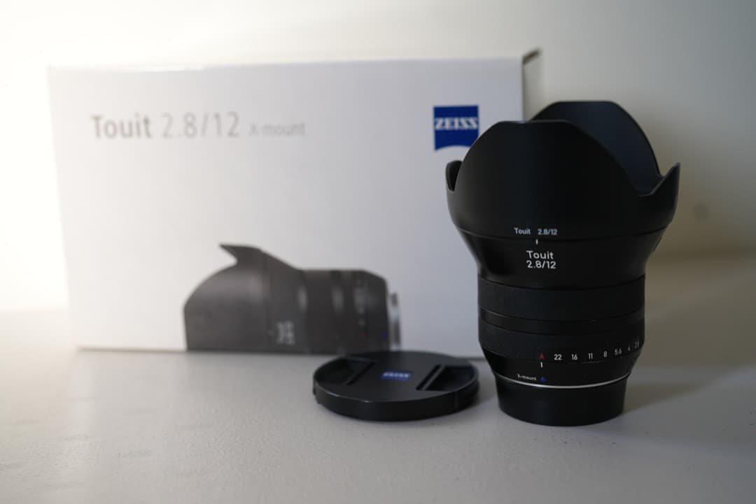 カールツァイス(Carl Zeiss )Tout f2.8/12mmフィルター付