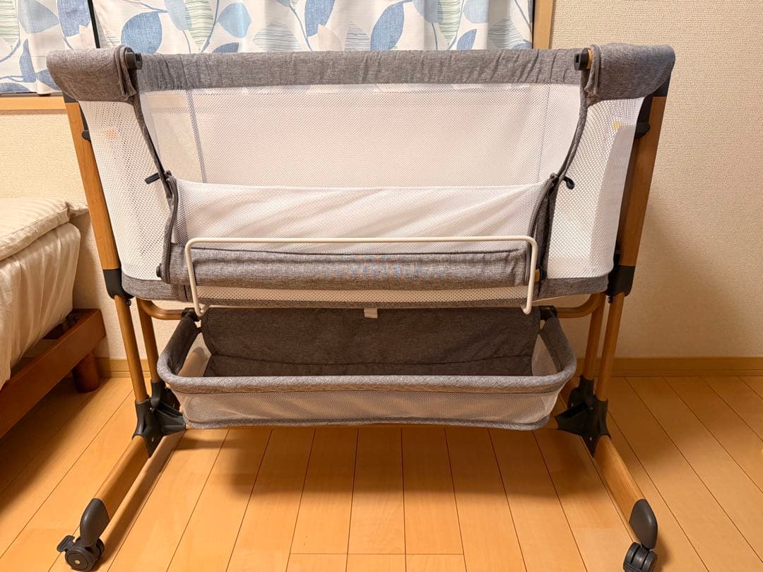 ベビーベッド メッシュ素材 添い寝　星柄マットレス付き