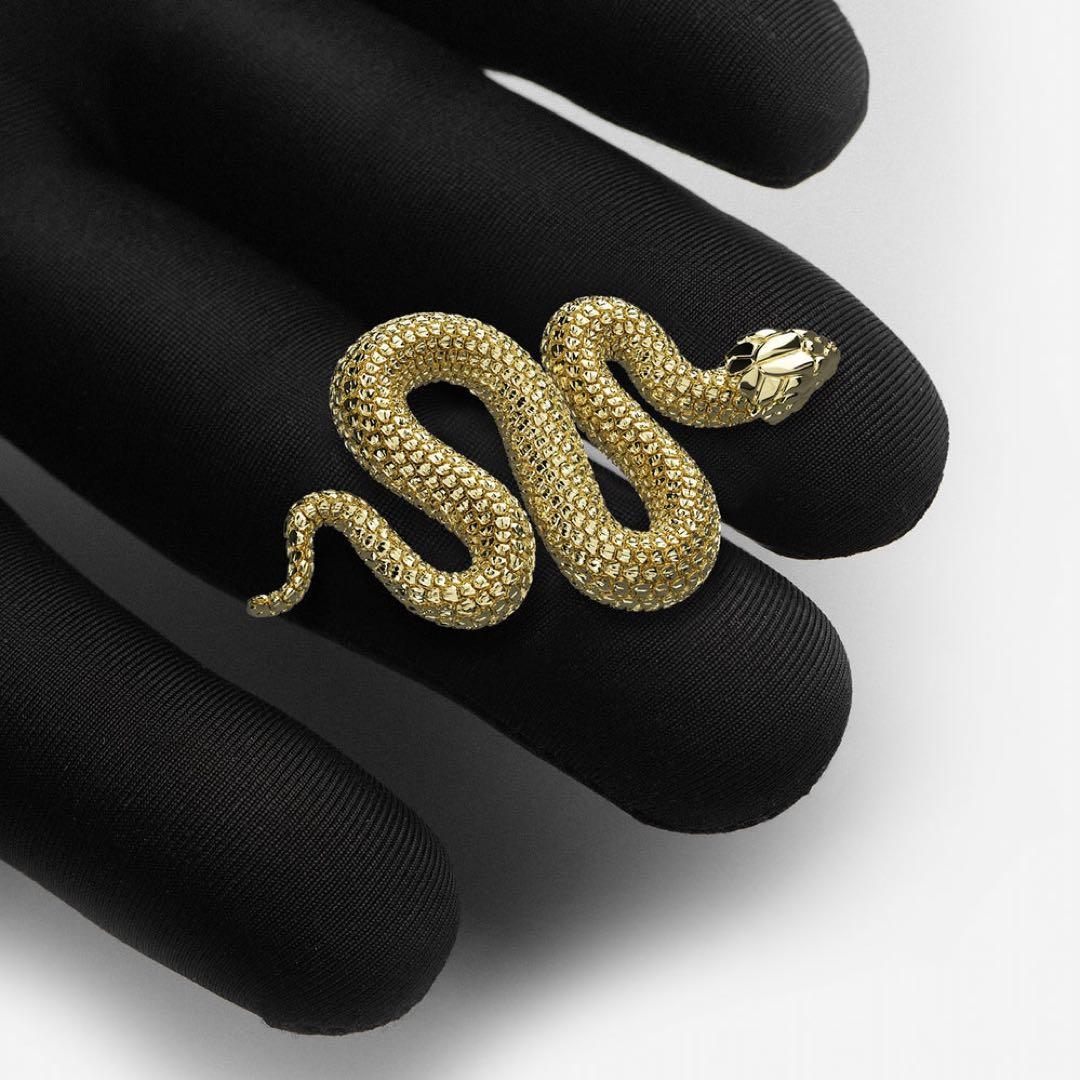 ゴールデンコンセプトiPhone16Proケース 18金メッキ レザー