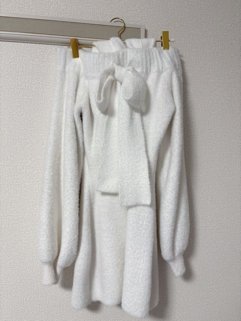 フーディーオフショルニットミニワンピース