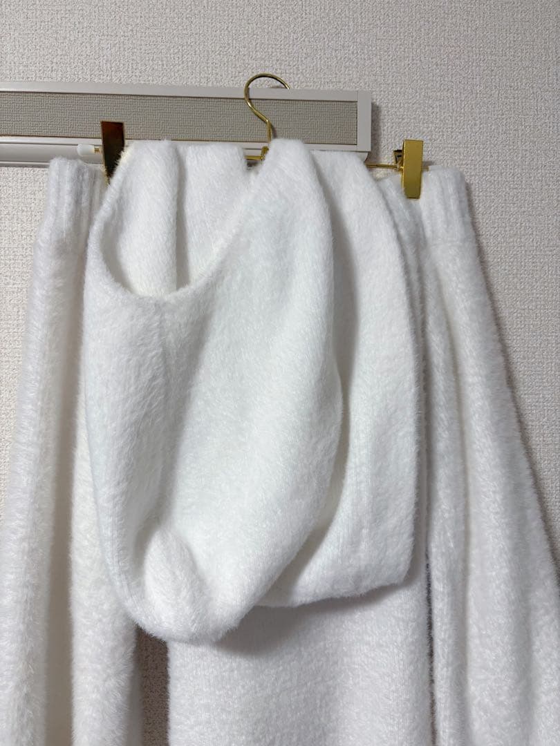 フーディーオフショルニットミニワンピース