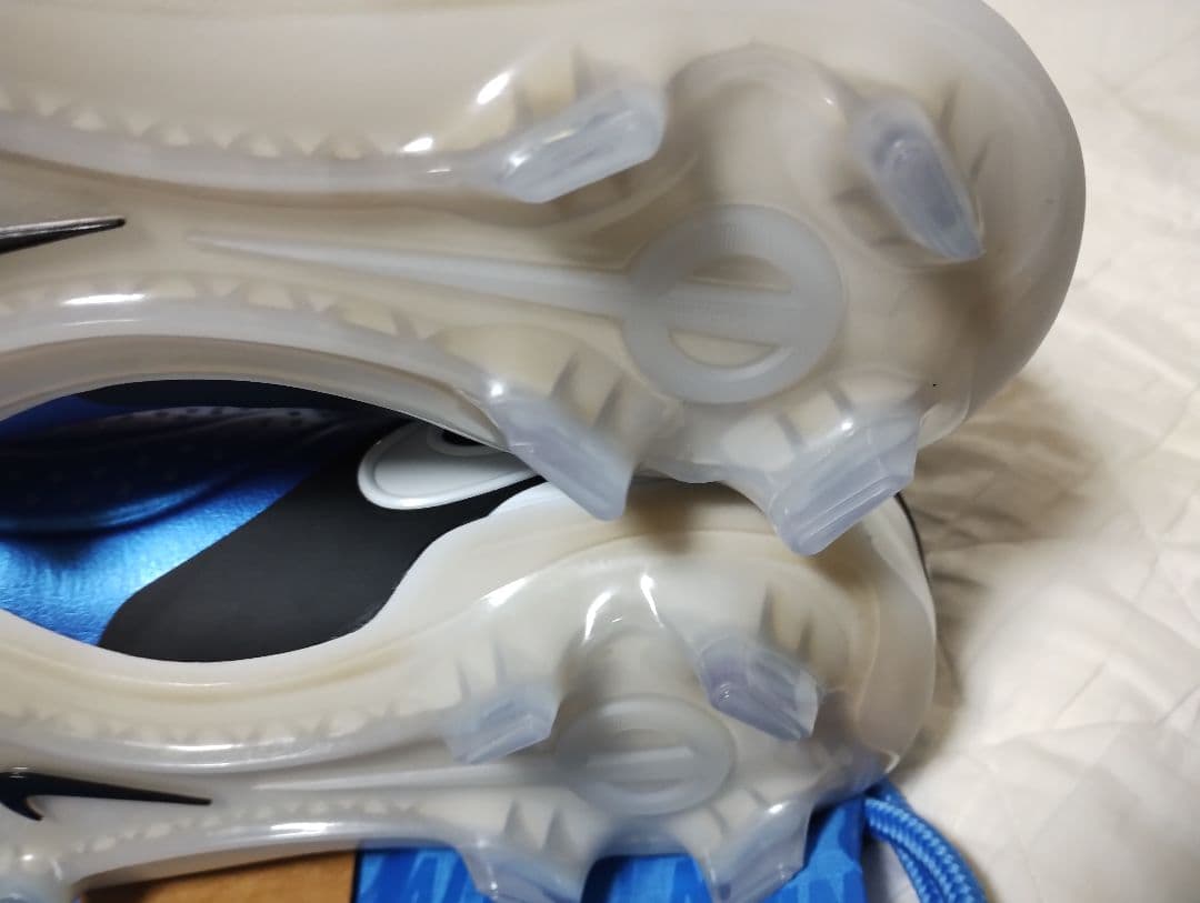 ティエンポ レジェンド 10 エリート FG　２６センチ