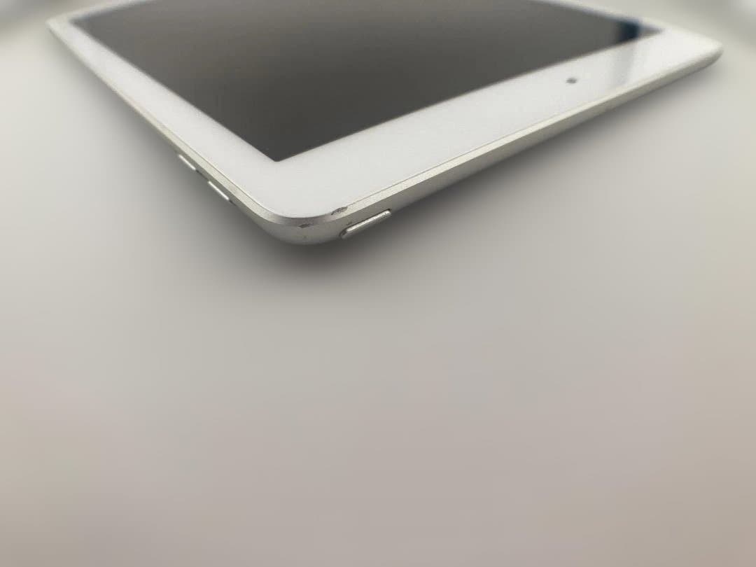 iPad 第6世代 128GB シルバー｜初期化済・動作良好