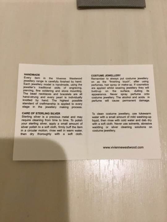 ヴィヴィアン ウエスト ウッド イヤホンジャック