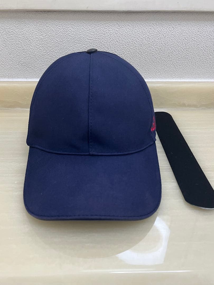 GUCCI ネイビー ベースボールキャップ