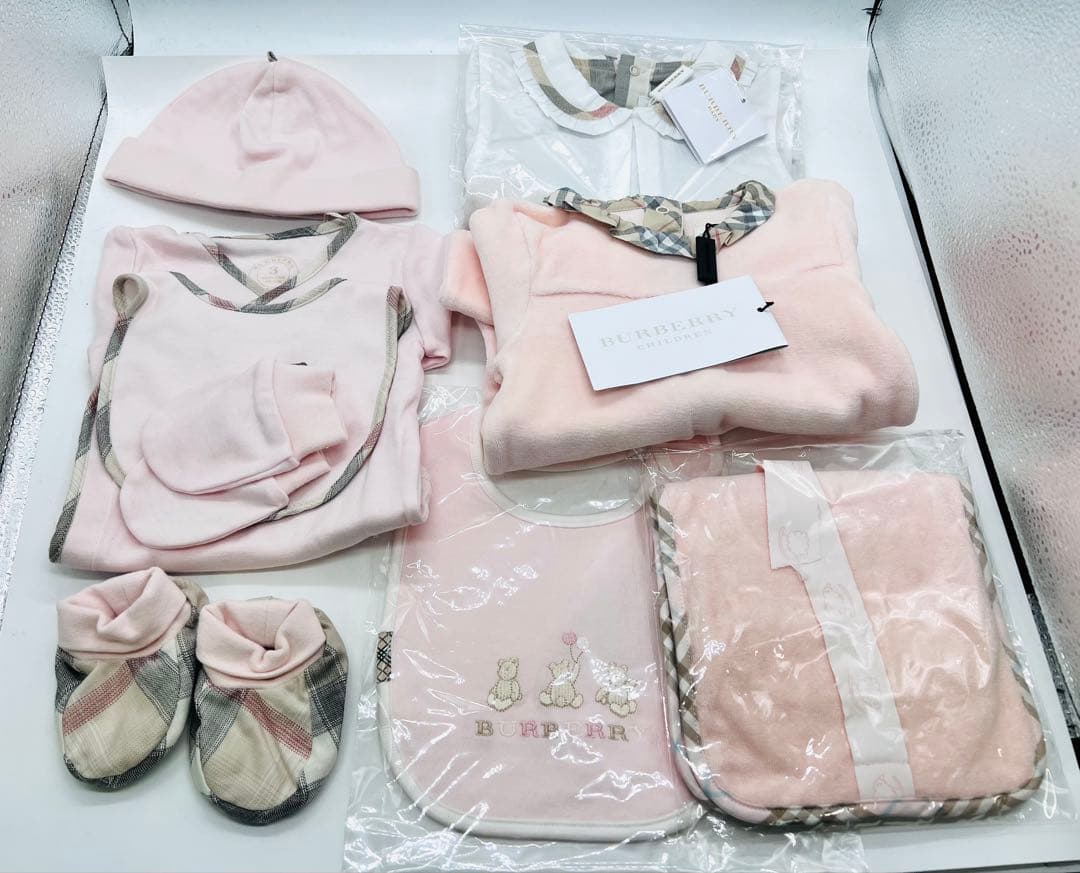 BURBERRY バーバリー ベビー ロンパース スタイ 帽子 手袋 靴下