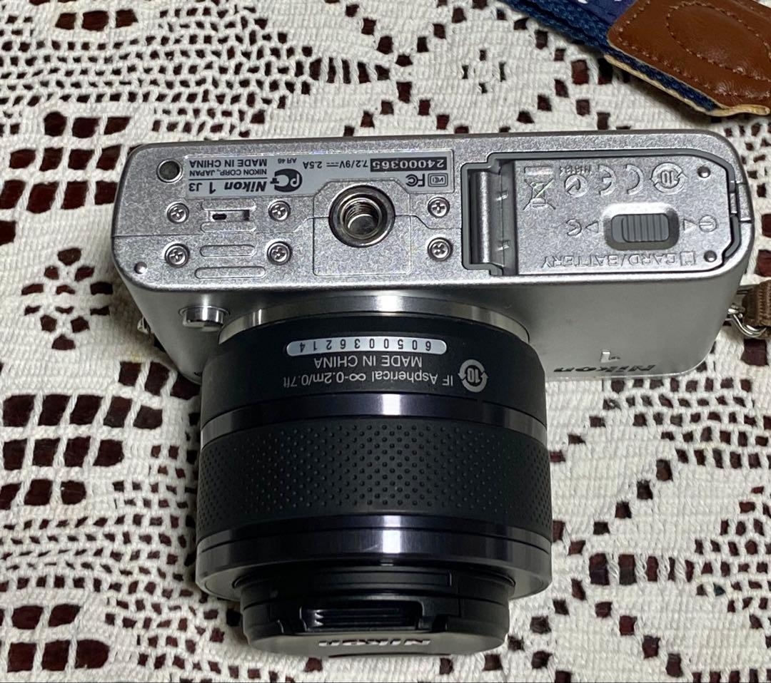 Nikon 1 J3 ミラーレスカメラ シルバーカメラケース付き