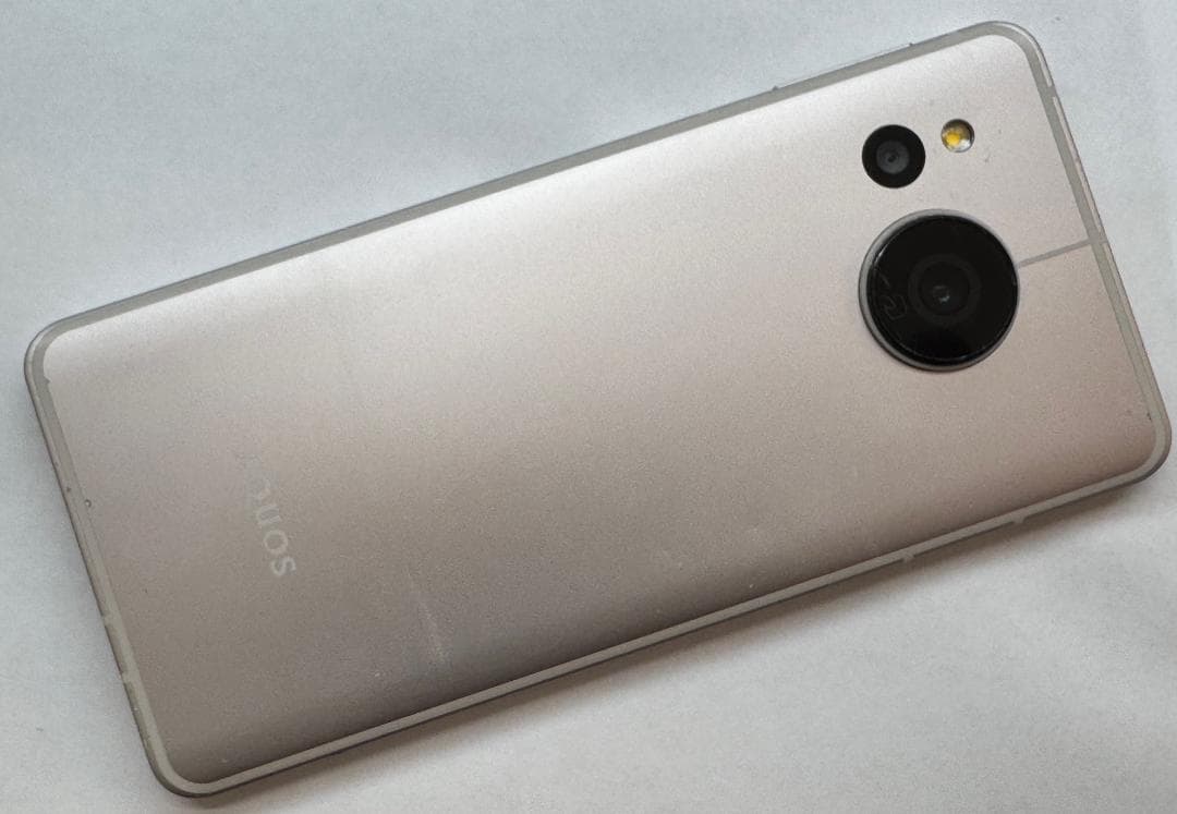 h*h様 SIMフリー AQUOS sense8 ライトカッパー 難あり