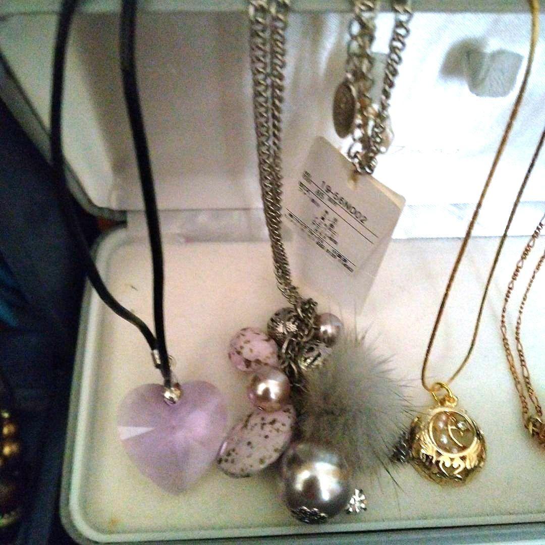 遺品整理　生前整理アクセサリーまとめ売り　ネックレス　リング　ブローチ