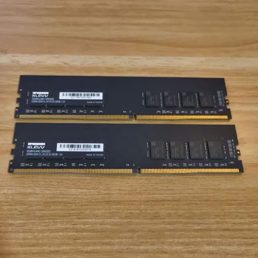 デスクトップ用メモリ　DDR4 3200MHz 64GB（32GBx2枚）