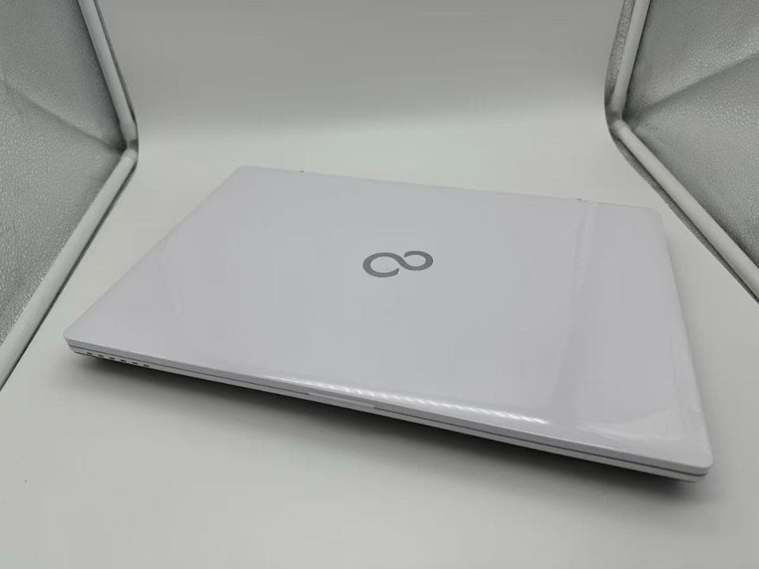 超美品 富士通 第八世代 i7 新品SSD+HDD Office2021