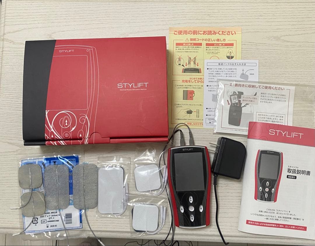 【美品】スタイリフト　伊藤超短波　2024年に電池パック交換済み　EMS