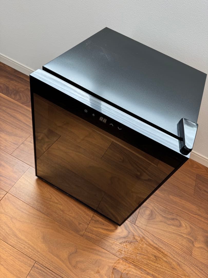 日本酒冷蔵庫（一升瓶縦置き）※パーツ欠け