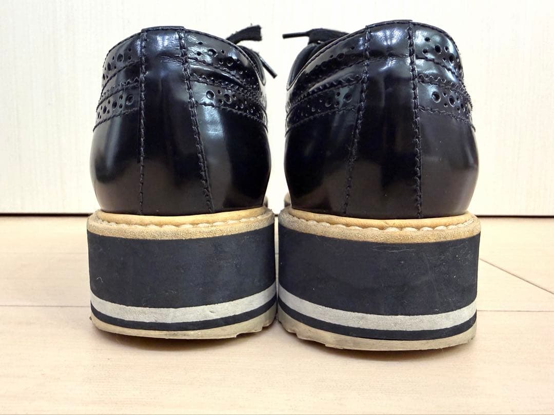 PRADA ウィングチップ レースアップシューズ