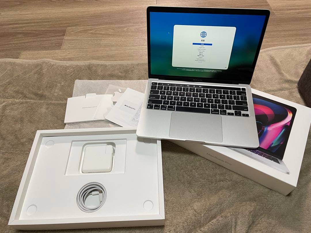 MacBook Pro（13インチ,M2,2022）256GB/8GB
