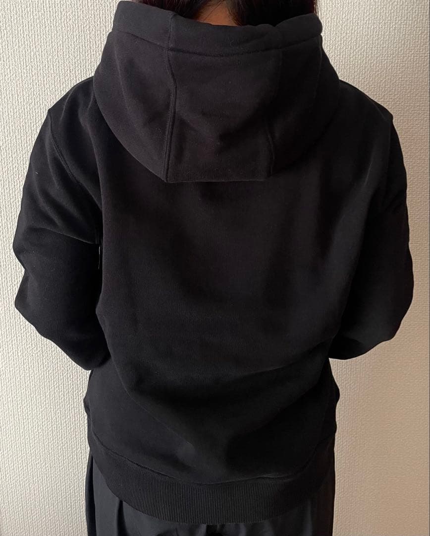 バーバリー TBロゴ ブラックパーカー XS