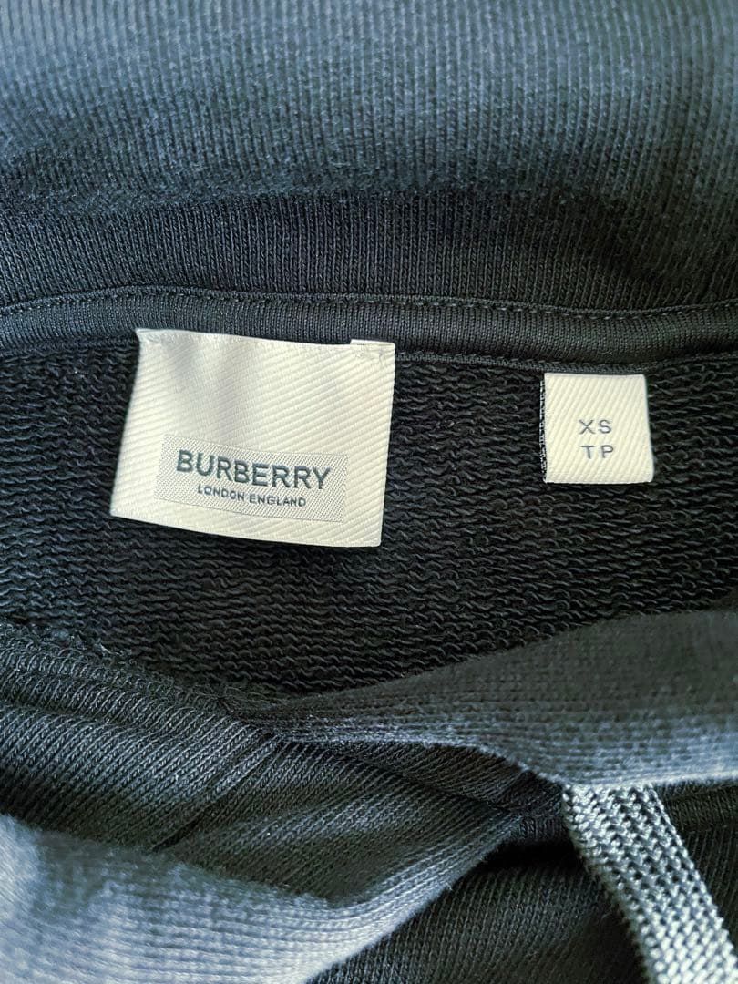 バーバリー TBロゴ ブラックパーカー XS