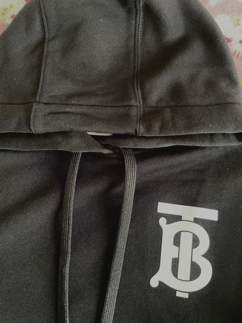 バーバリー TBロゴ ブラックパーカー XS