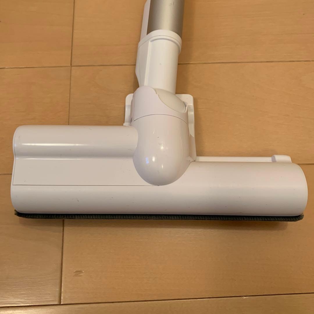 【超美品】山善 超軽量 コードレス サイクロン掃除機 専用スタンド付 最新モデル