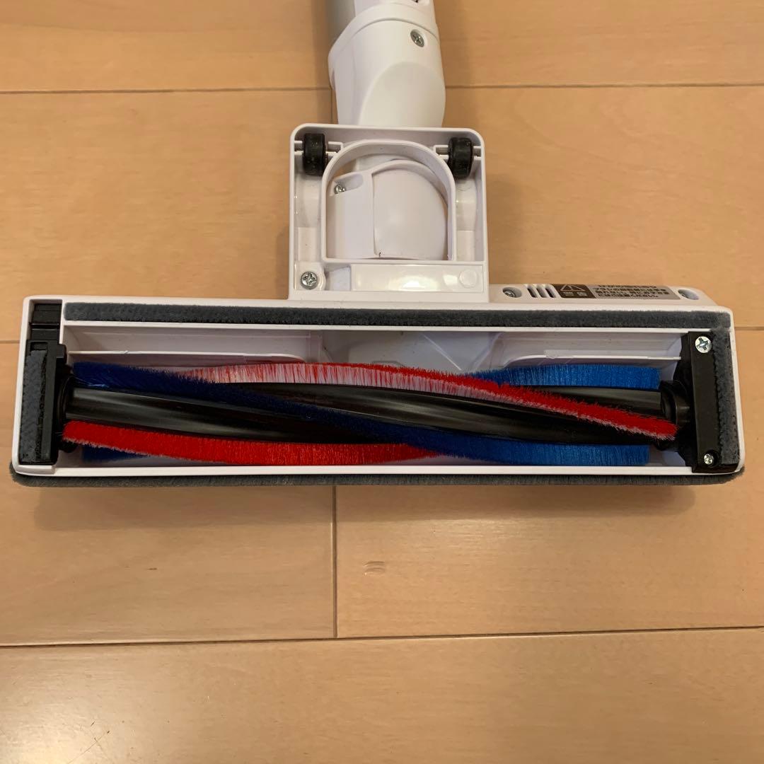 【超美品】山善 超軽量 コードレス サイクロン掃除機 専用スタンド付 最新モデル