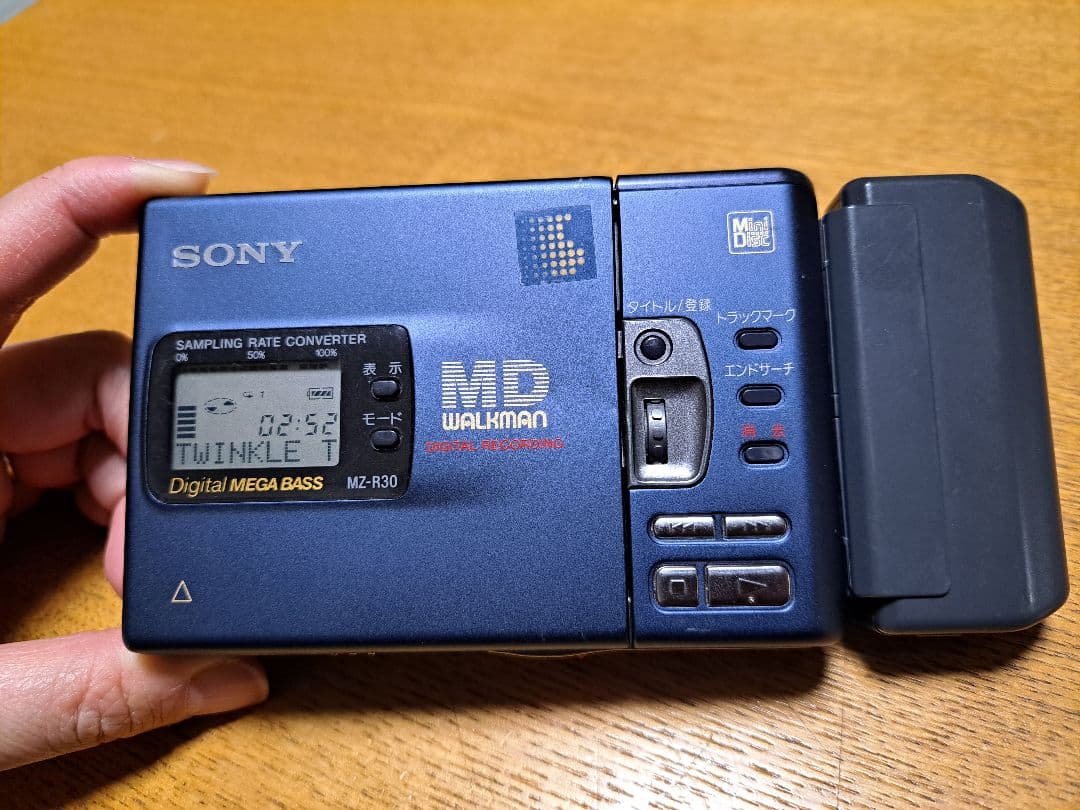 SONY　MDウォークマン MZ-R30