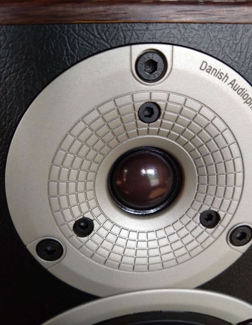 美品　完動品　DALI SPEKTOR1 ウォールナット　スピーカー