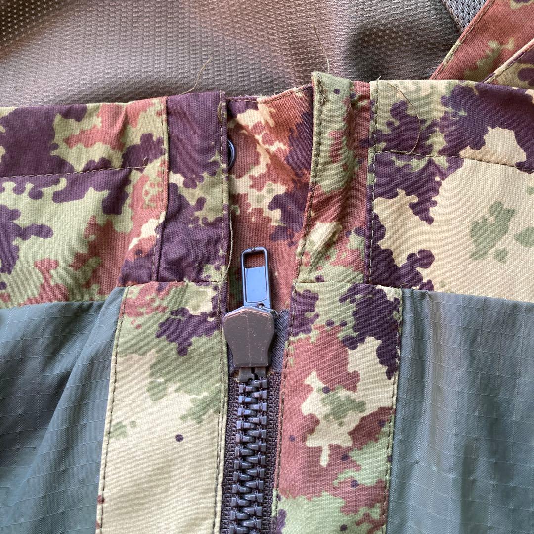 ま*る様 超貴重　イタリア軍　ゴアテックス　ウォータープルーフジャケット