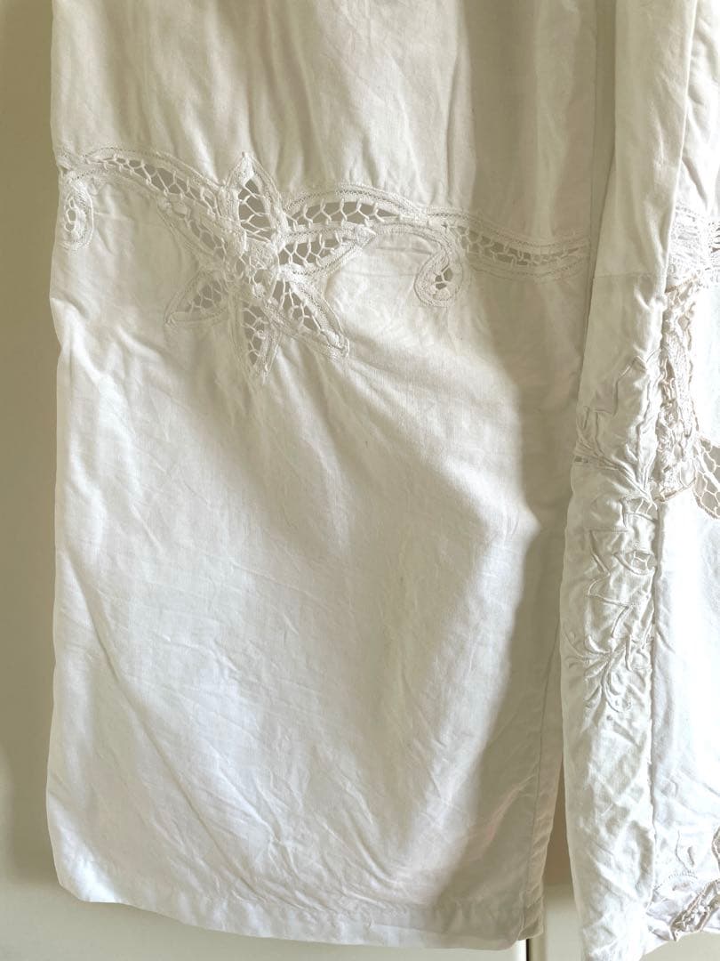 ヴンテージクロスリメイクパンツ　バテンレース 総裏地付き　　青い花刺繍