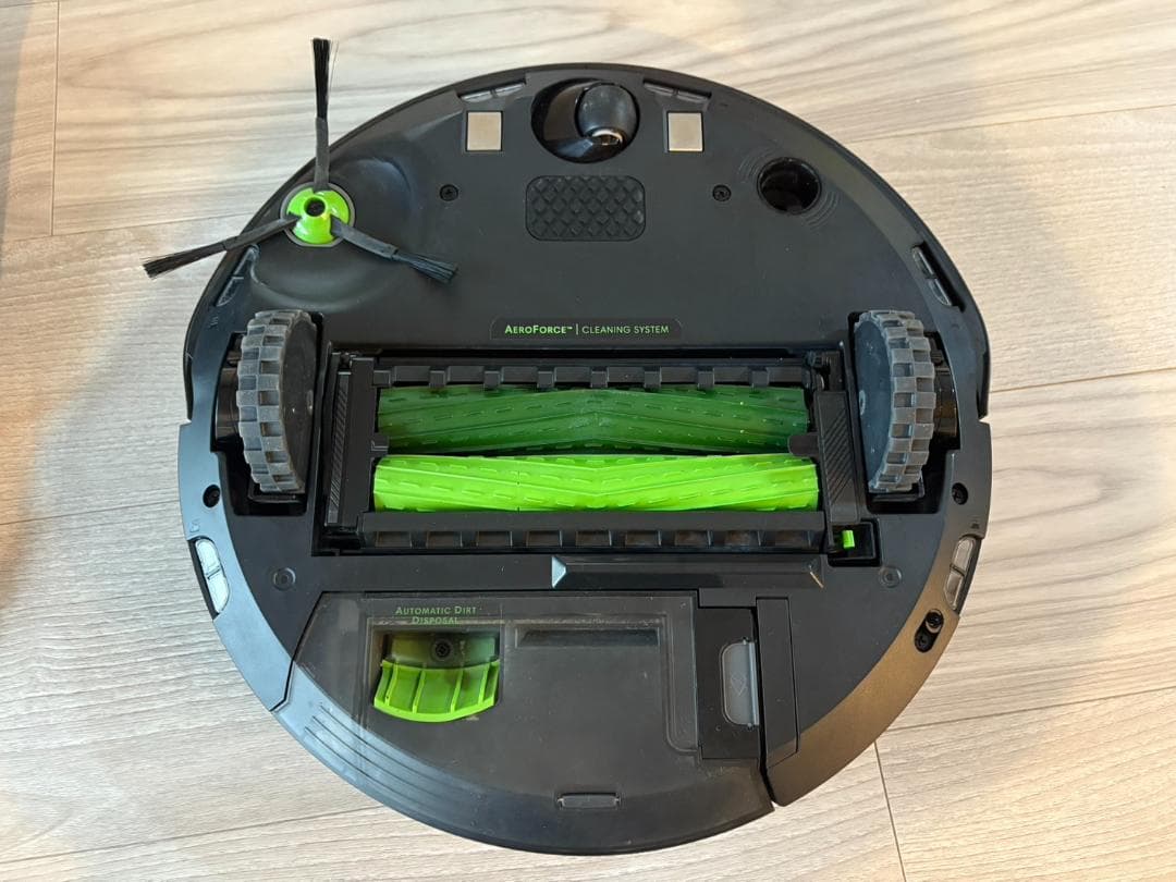 iRobot ロボット掃除機 (ルンバ j7)