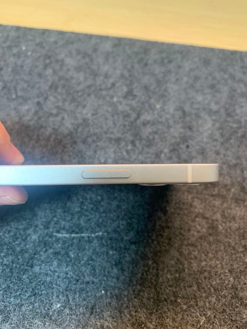 iPhone 12 64GB ホワイト 本体のみ