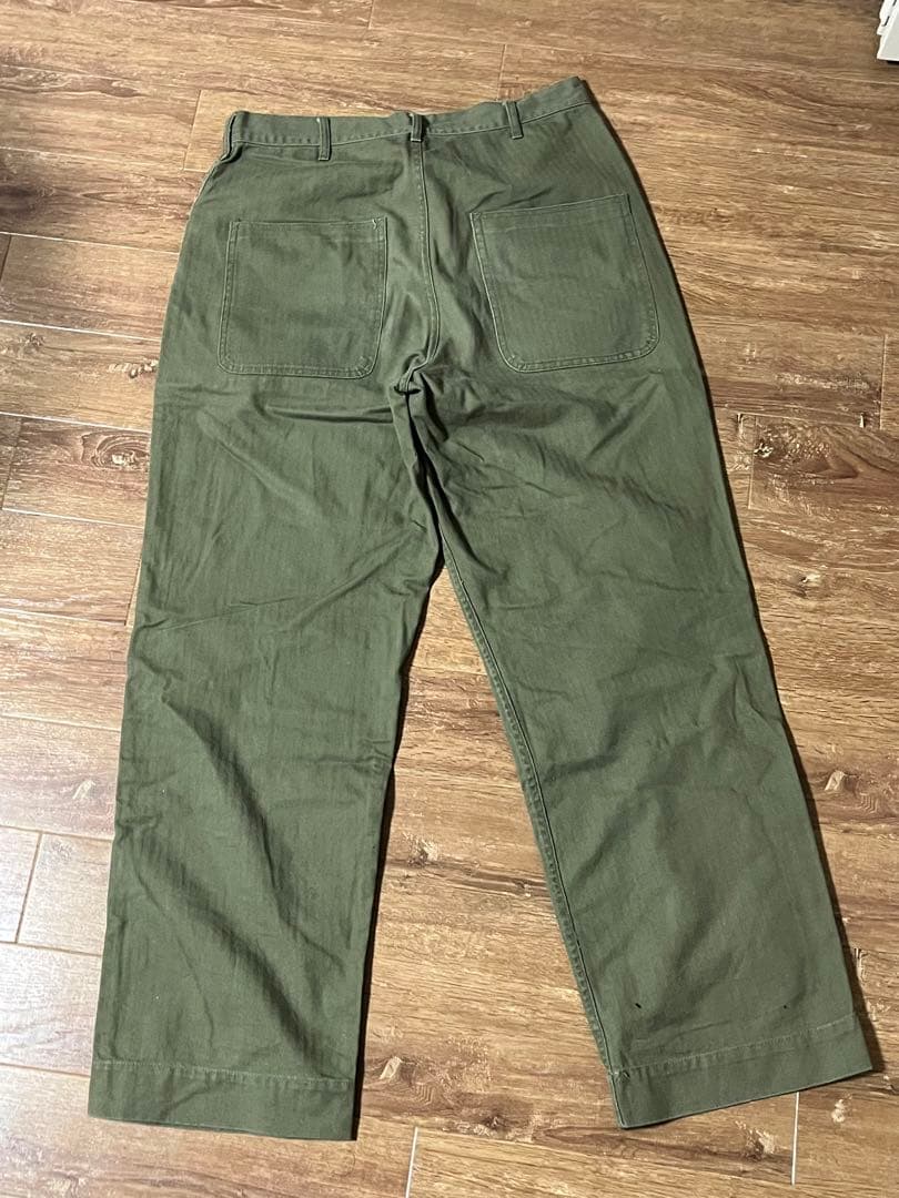 オリーブグリーン ワークパンツ