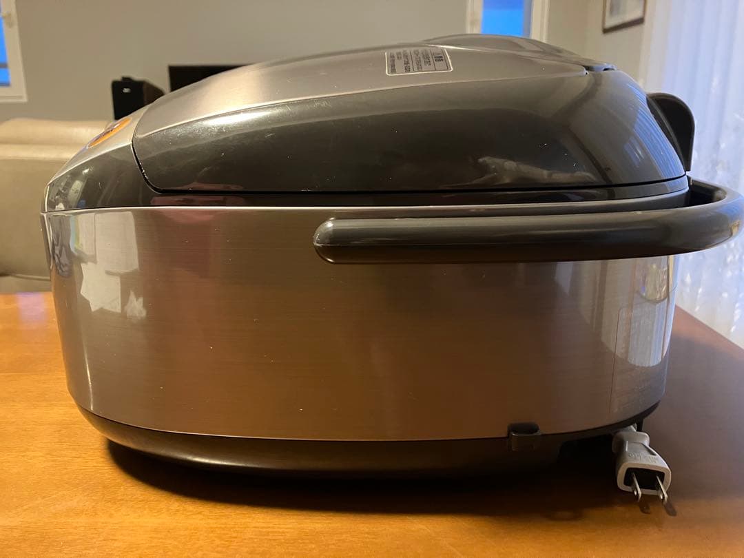 IH炊飯器 象印ZOJIRUSH IH炊飯ジャー 1升炊き NP-VD18