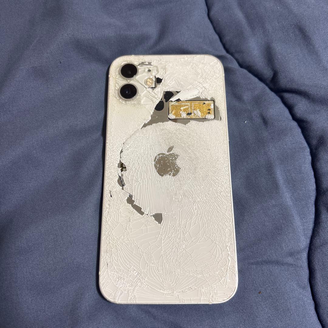 iPhone12 【電源付きます】