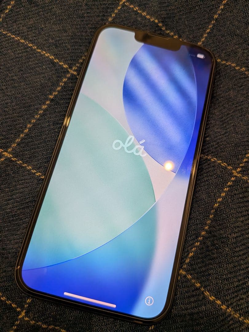 Apple iPhone 13 ミッドナイト 純正バッテリー100%です。