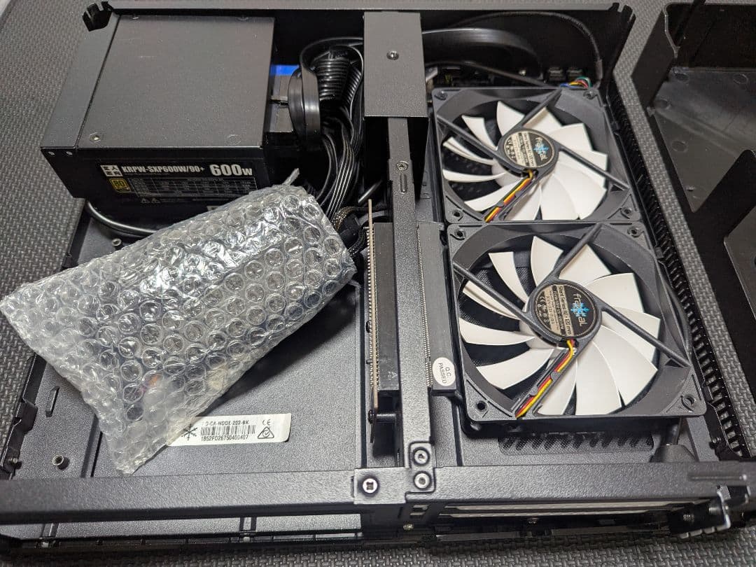 Fractal Design Node 202 ケース + 電源 + ファン