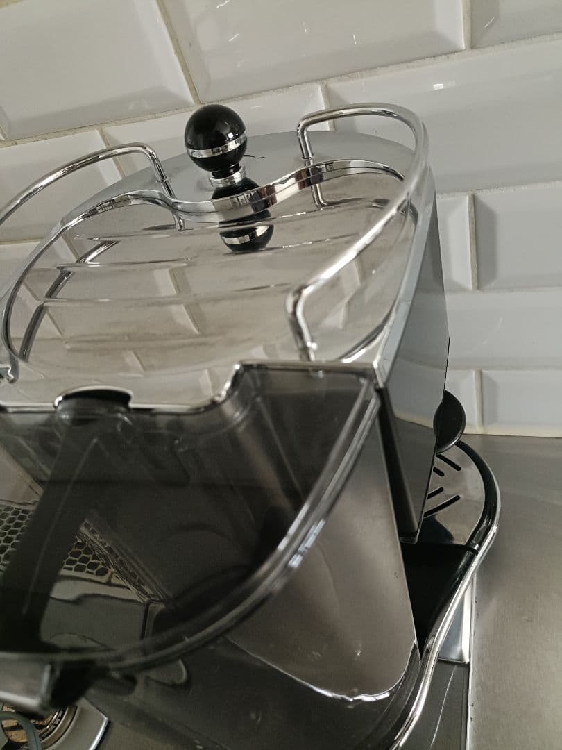 デロンギ　エスプレッソマシンECO310BK